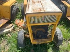 International Cub Cadet Riding 124 Hydrostatic Riding Mower