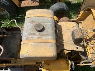 International Cub Cadet Riding 124 Hydrostatic Riding Mower