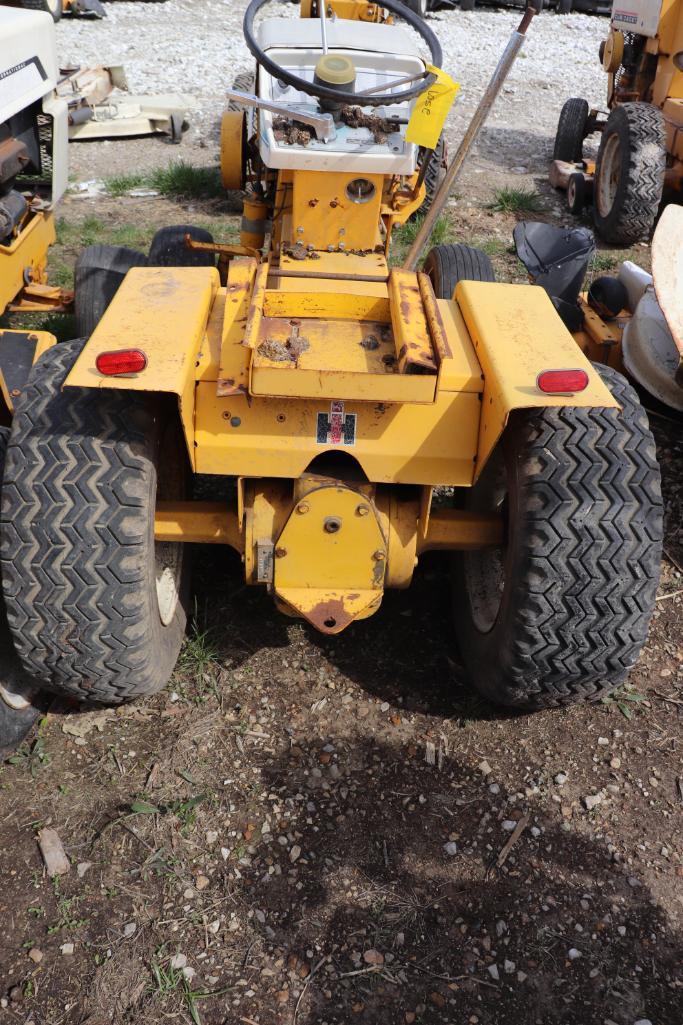 International Cub Cadet Riding Mower 125 Hydrostatic