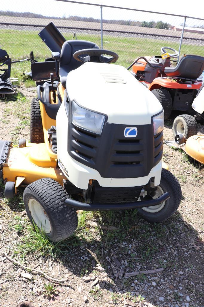 Cub Cadet SLTX 1054 V-Twin Hydro Riding Mower