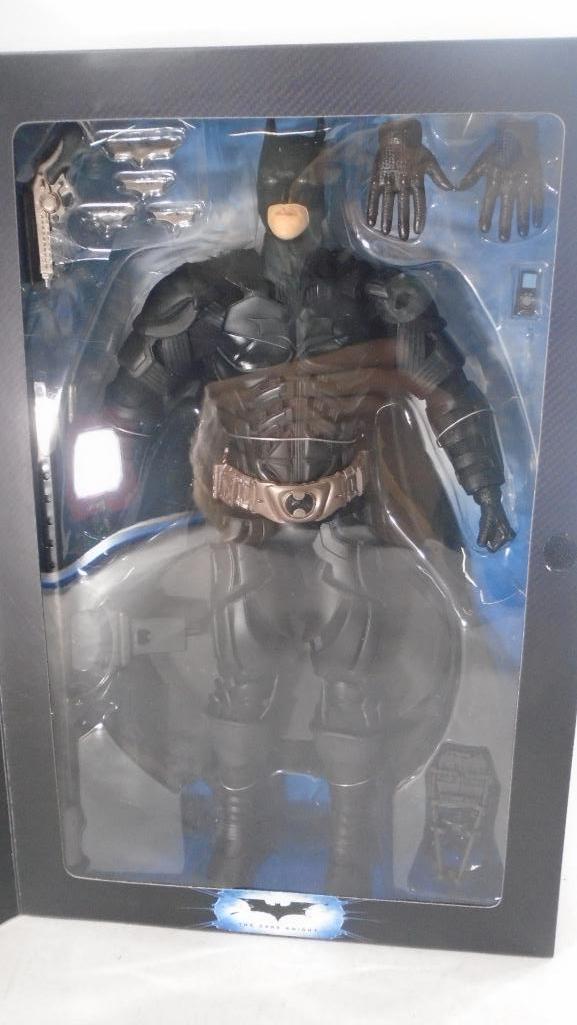 The Dark Knight "Batman" 1:6 Scale Deluxe Collector Figure