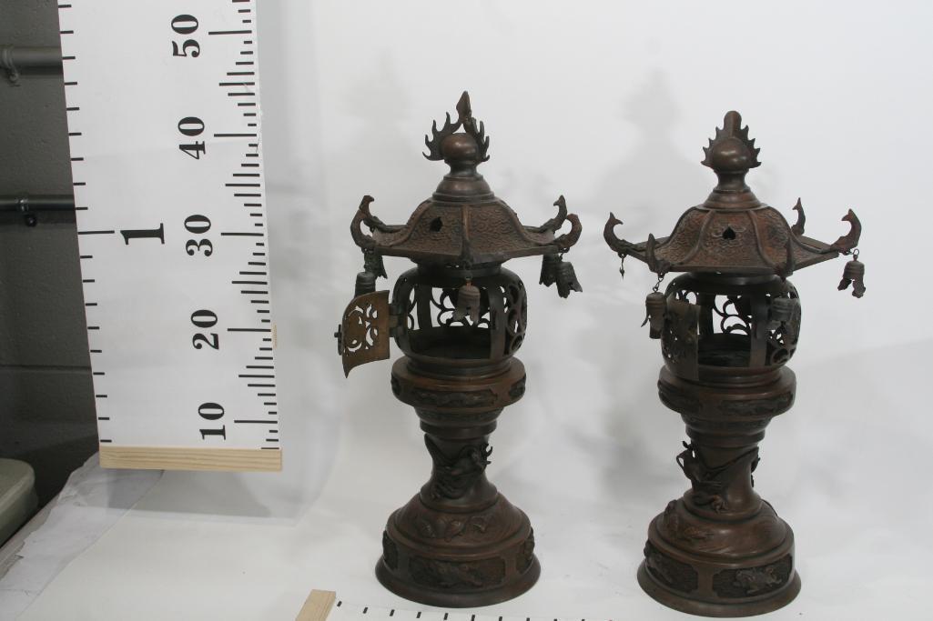 Cast Iron Asian Lamp,Dragon & Flower Design L 10"x H 19"x W 10",removable top, 16.8 lbs