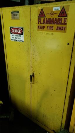 Flammable Fire cabinet justrite 65x42x18 and contents