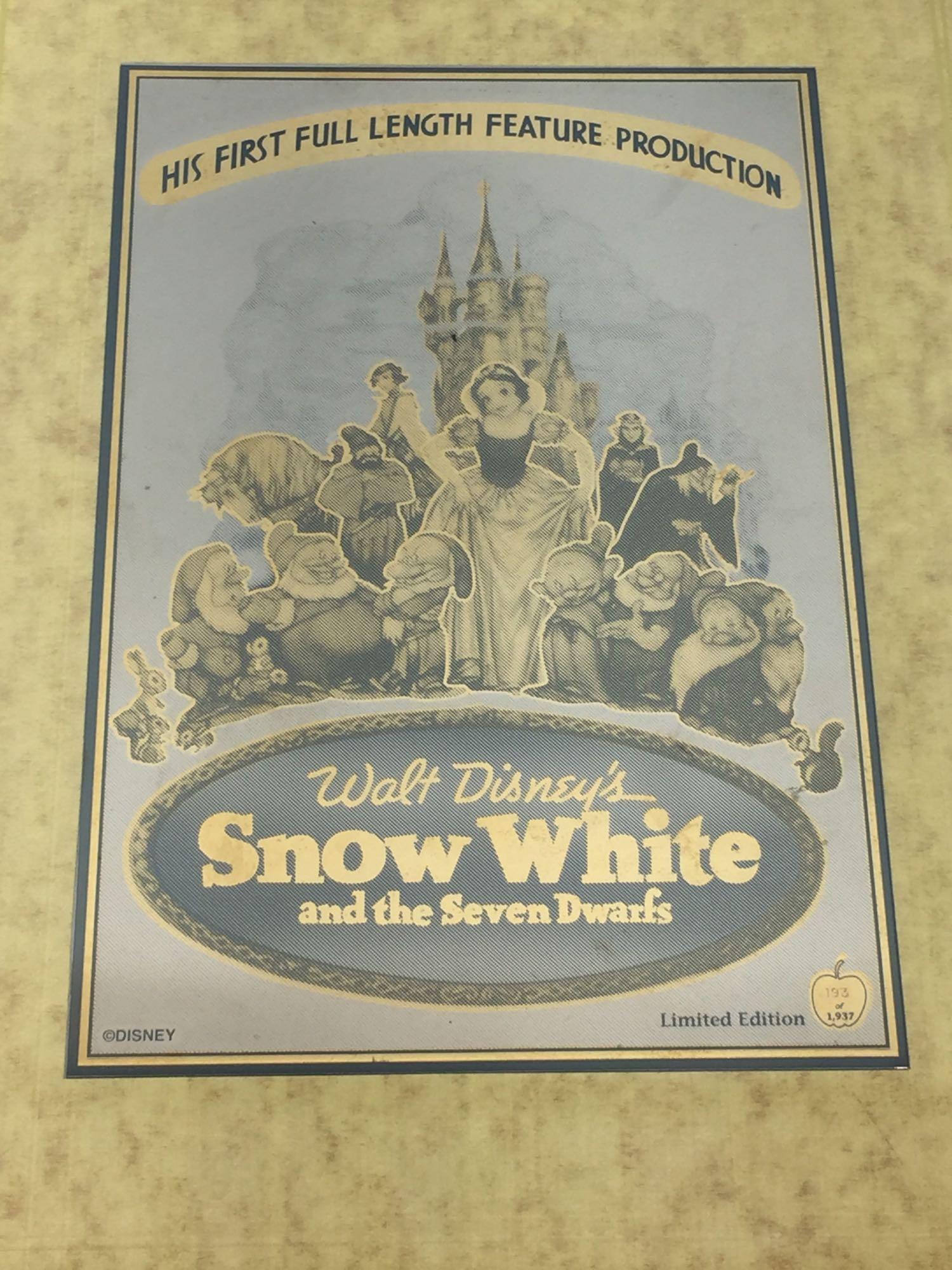 Walt Disney Snow White and Seven Dwarfs 24k Gold Gallery Piece Disney Showcase Limited Edition