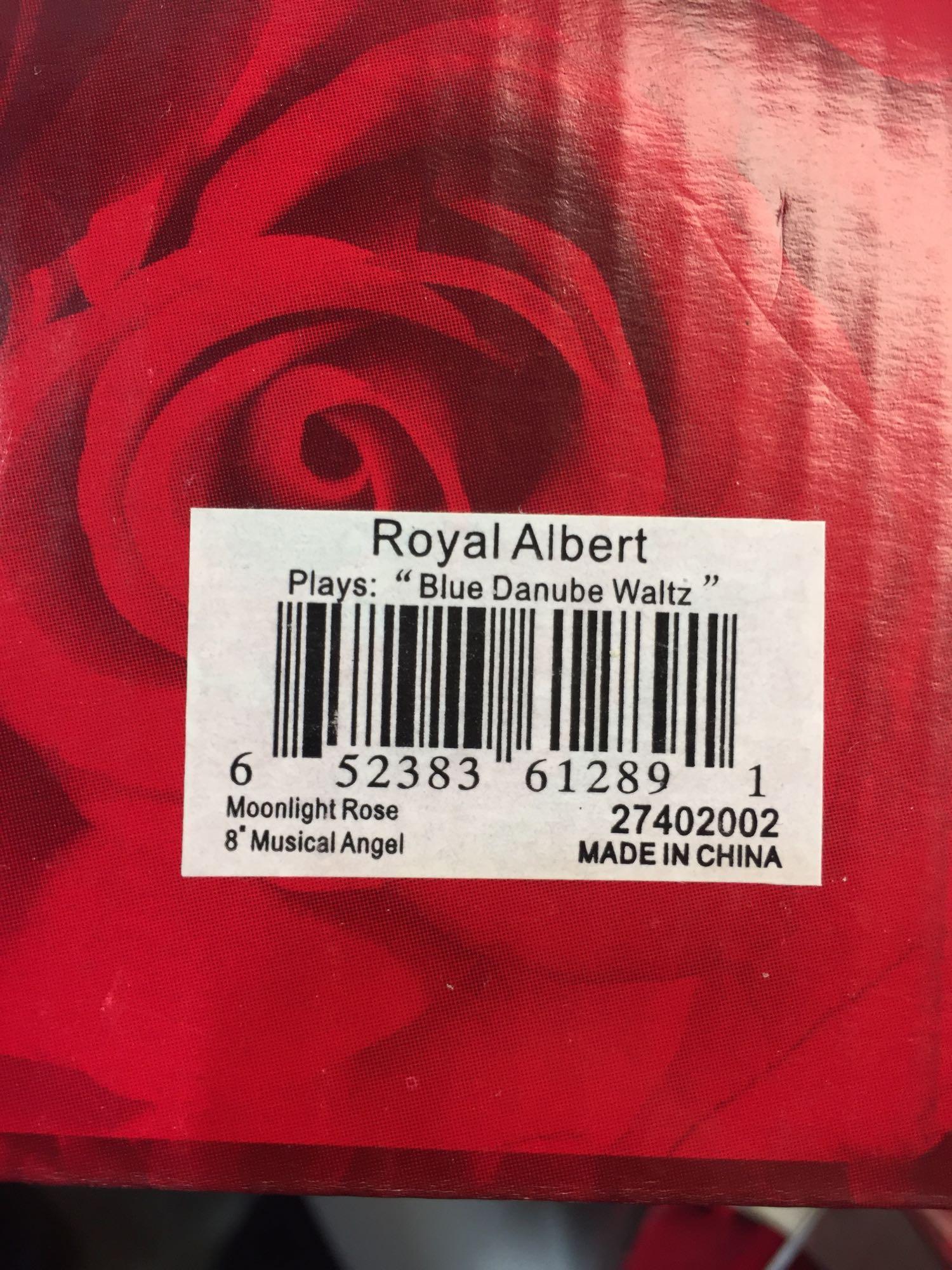 Lot of 10 boxes of Royal Albert Cina