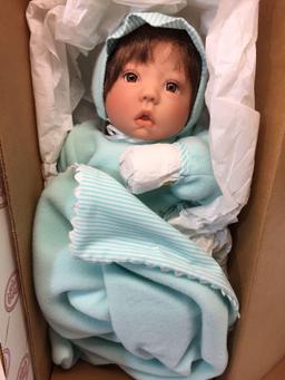 Set of 2 Limited Edition Lee Middleton Original Dolls w/ CoA - In Original Packaging - Each 24x9x7in