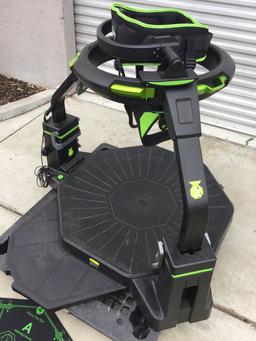 Virtuix Omni - Omnidirectional Treadmill Simulator for Virtual Reality