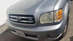 sequoia toyota v8 4wd w trailer hitch 225610 Miles VIN 5tdbt48a21s027526 starts and runs.