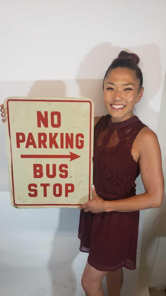 bus stop sign 20in