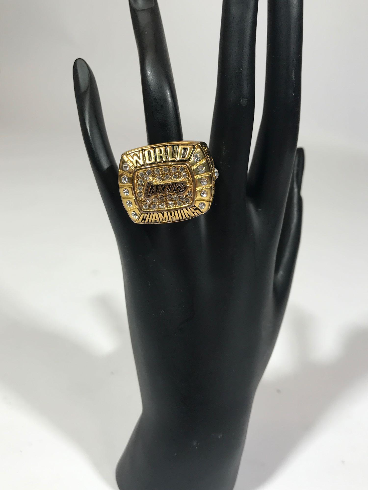 Ring says Los Angeles Lakers 2000 Finals Championship