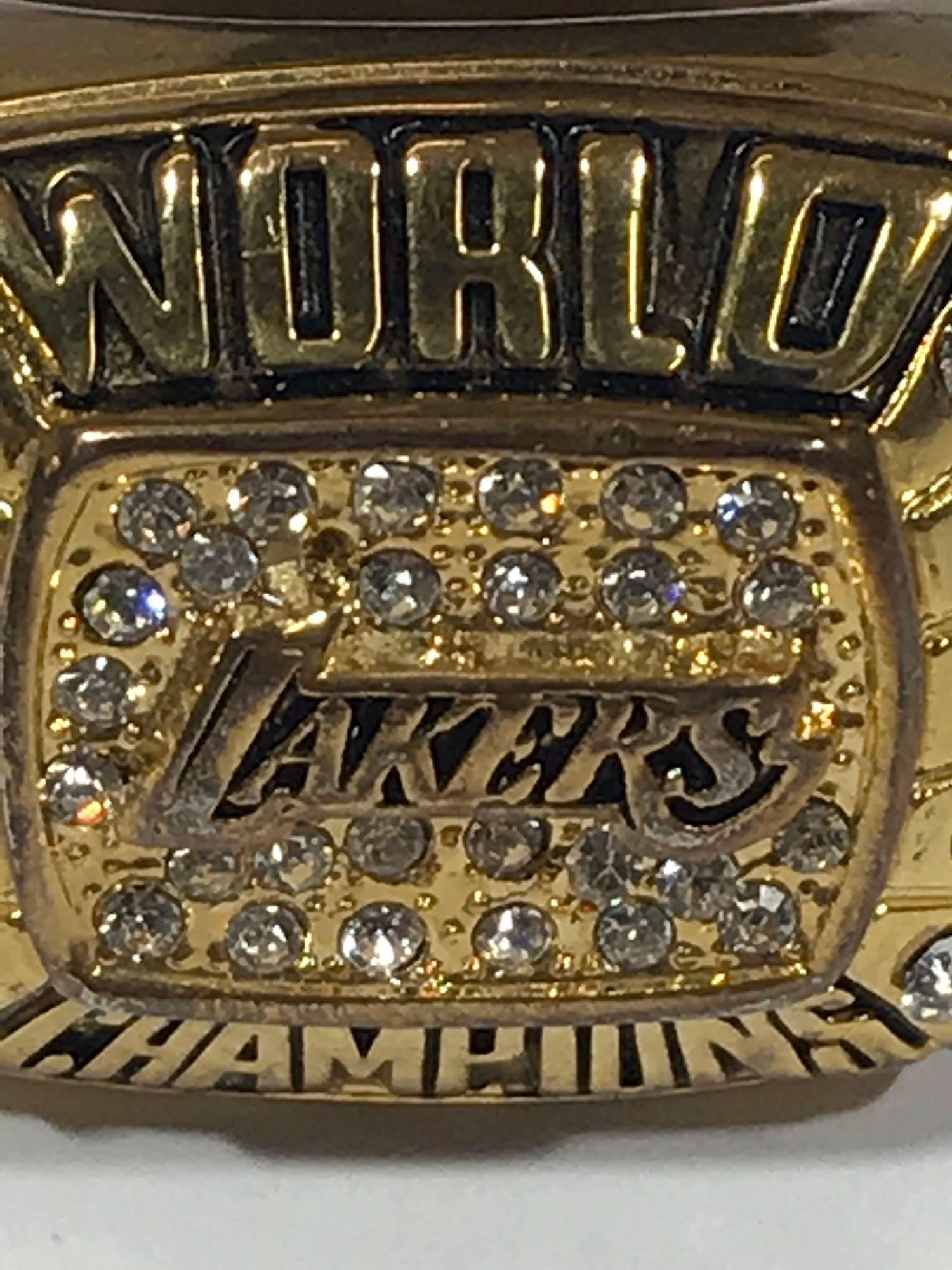 Ring says Los Angeles Lakers 2000 Finals Championship