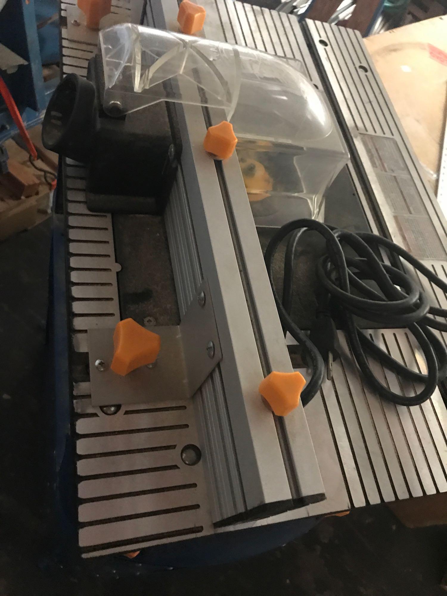 Central Machinery Router With Full Size Table