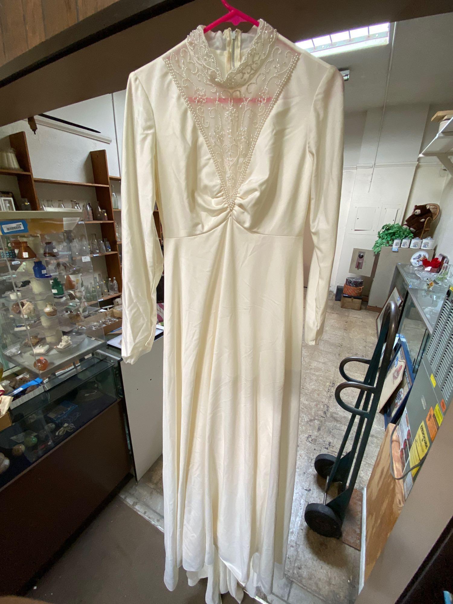 Vintage Wedding Dress, Size 11