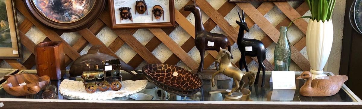 Shelf Contents, Wooden Animal Decor, Metal Train, Steed and more