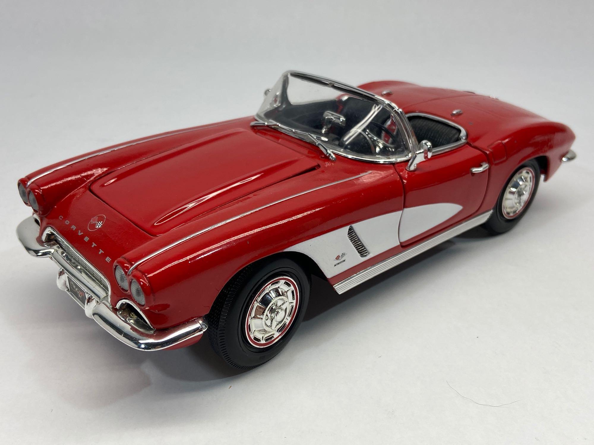 Ertl, Mira, 1:18 Scale Diecast 1953, 1961, 1962 Chevrolet Corvette Cars, 4 Units