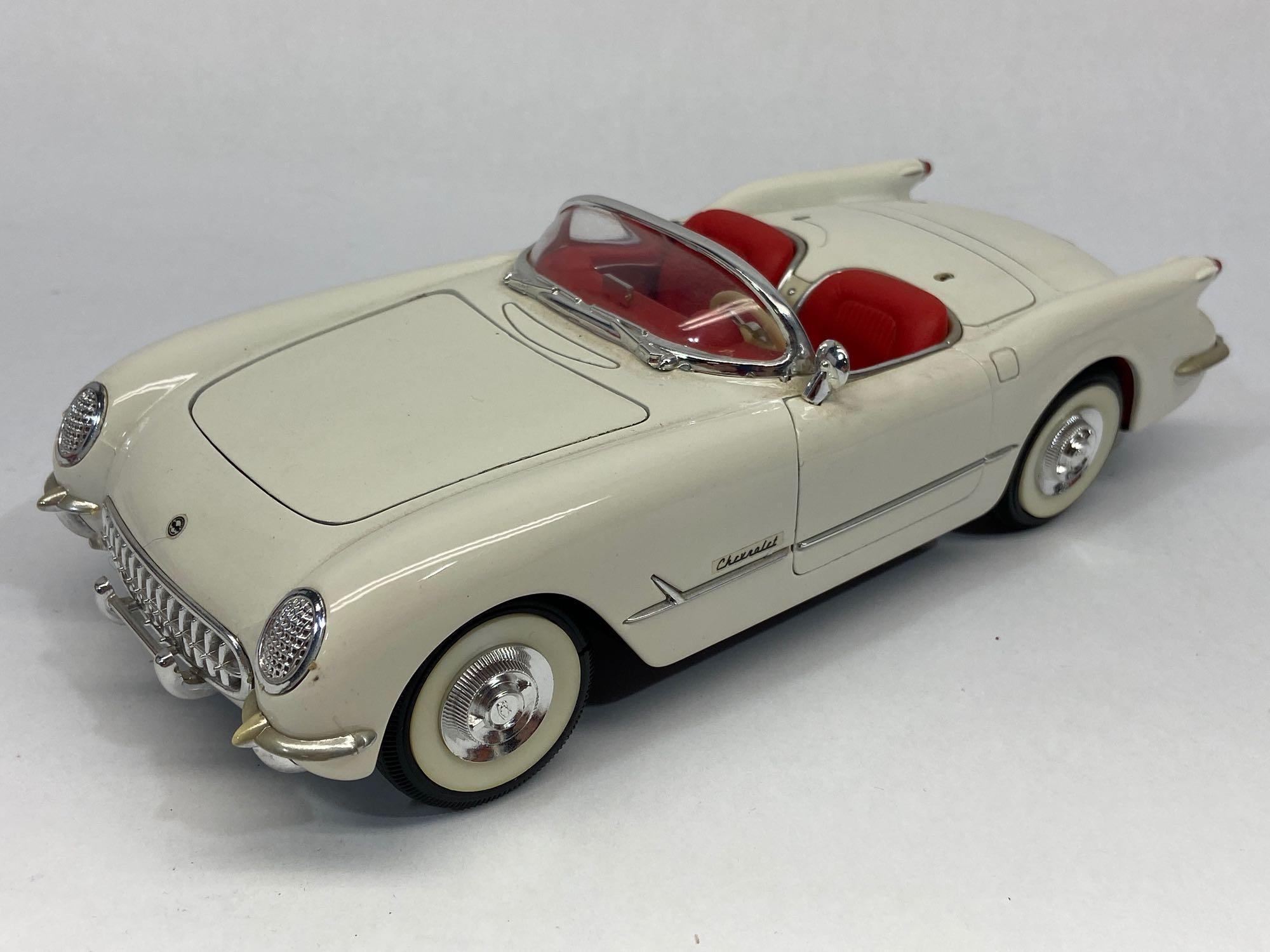 Ertl, Mira, 1:18 Scale Diecast 1953, 1961, 1962 Chevrolet Corvette Cars, 4 Units