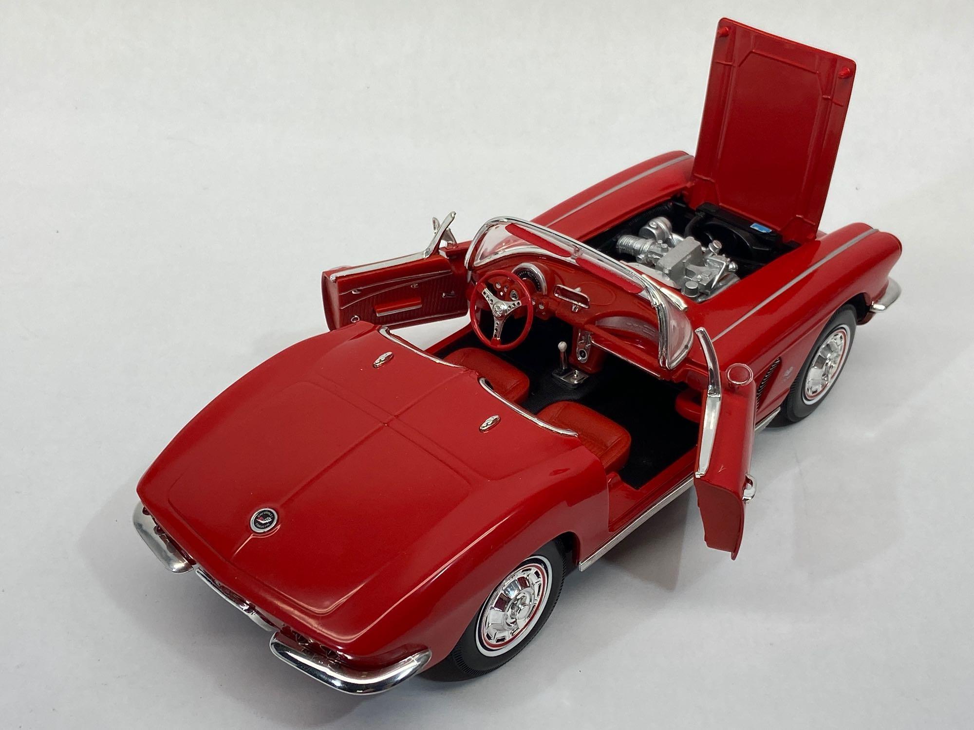 Ertl, Mira, 1:18 Scale Diecast 1953, 1961, 1962 Chevrolet Corvette Cars, 4 Units