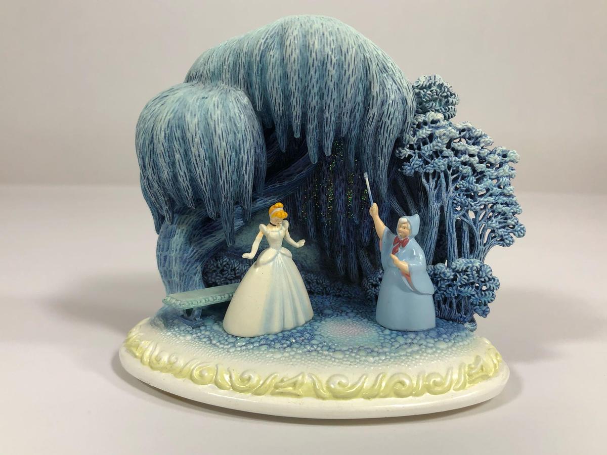 Cinderella Like a Dream Limited Edition Sculpture DC35 w/ CoA 2002 Disney Showcase Collection