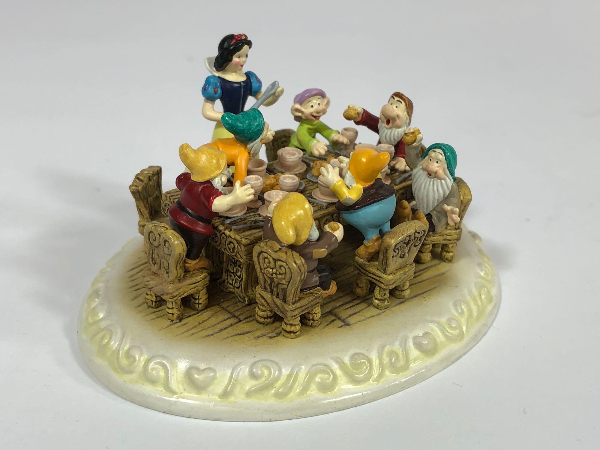 Snow White Time To Wash DC22 Limited Edition Sculpture 2001 Disney Showcase Collection