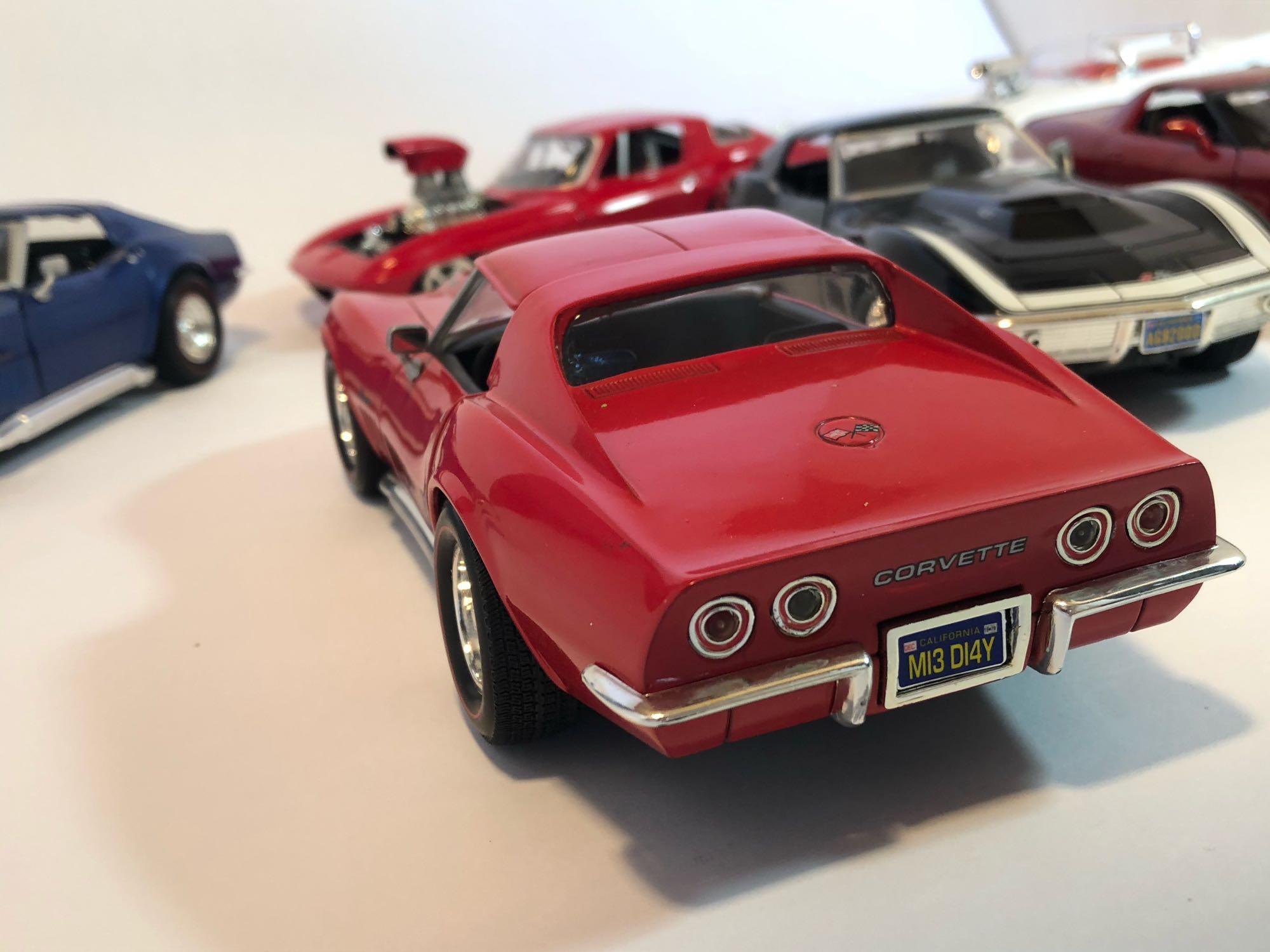 Hot Wheels Corvettes 1:18 12 Units