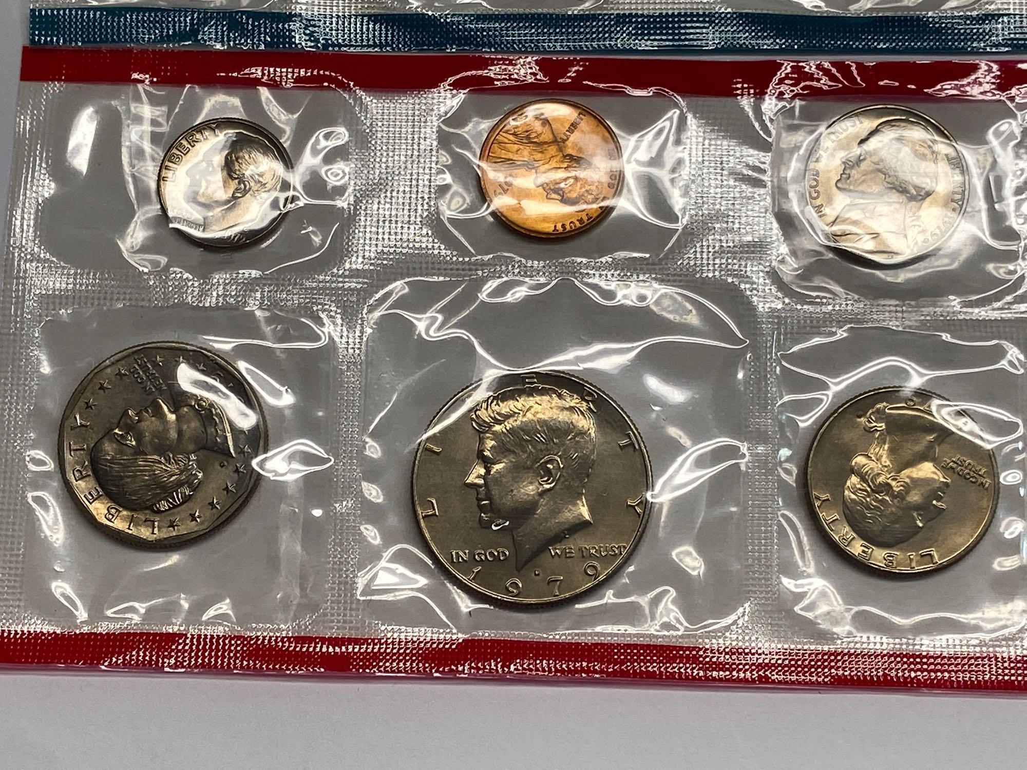 Collection of 13 United States Mint Uncirculated P & D Coin Sets 1970-1992 in Original Packaging