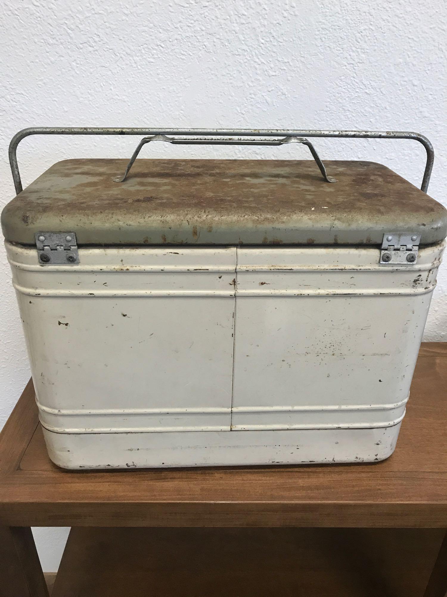 Knapp Monarch Thermachest Metal Cooler