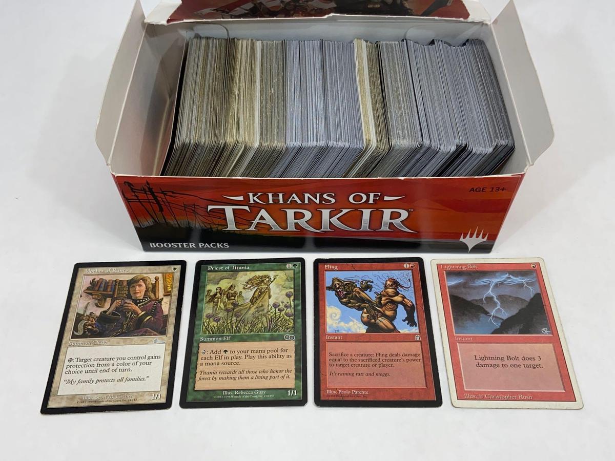 Box of 500+ MTG Magic The Gathering Trading Cards