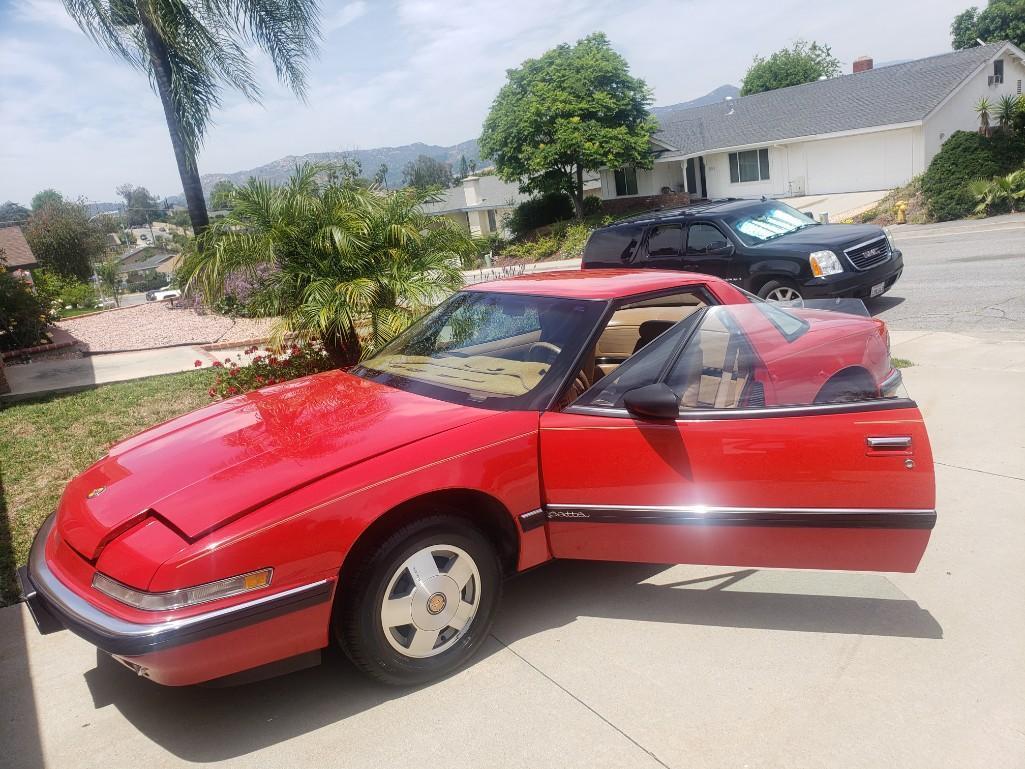 1990 Buick Reatta Automatic only 39k Miles Garaged 9 out of 10