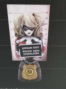 DC Comics Harley Quinn Mugshot Collectible Bust by Cryptozoic