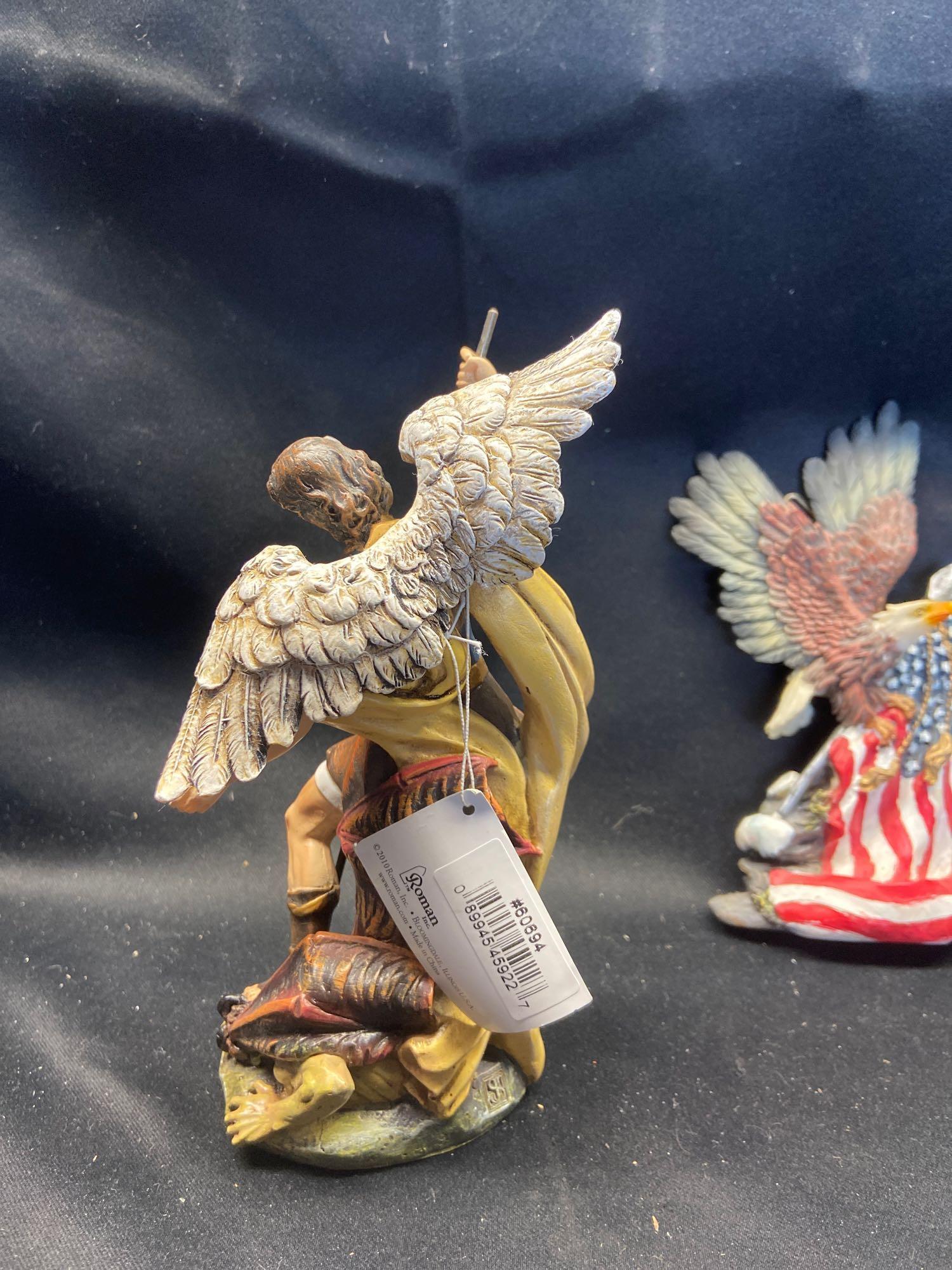 Roman statue and eagle wall hanger