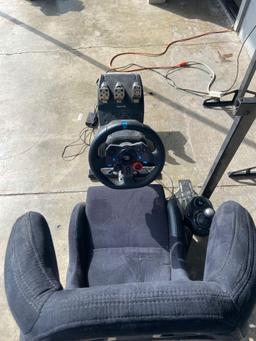 Logitech Racing Simulator and Tv + 2 extra tv mounts