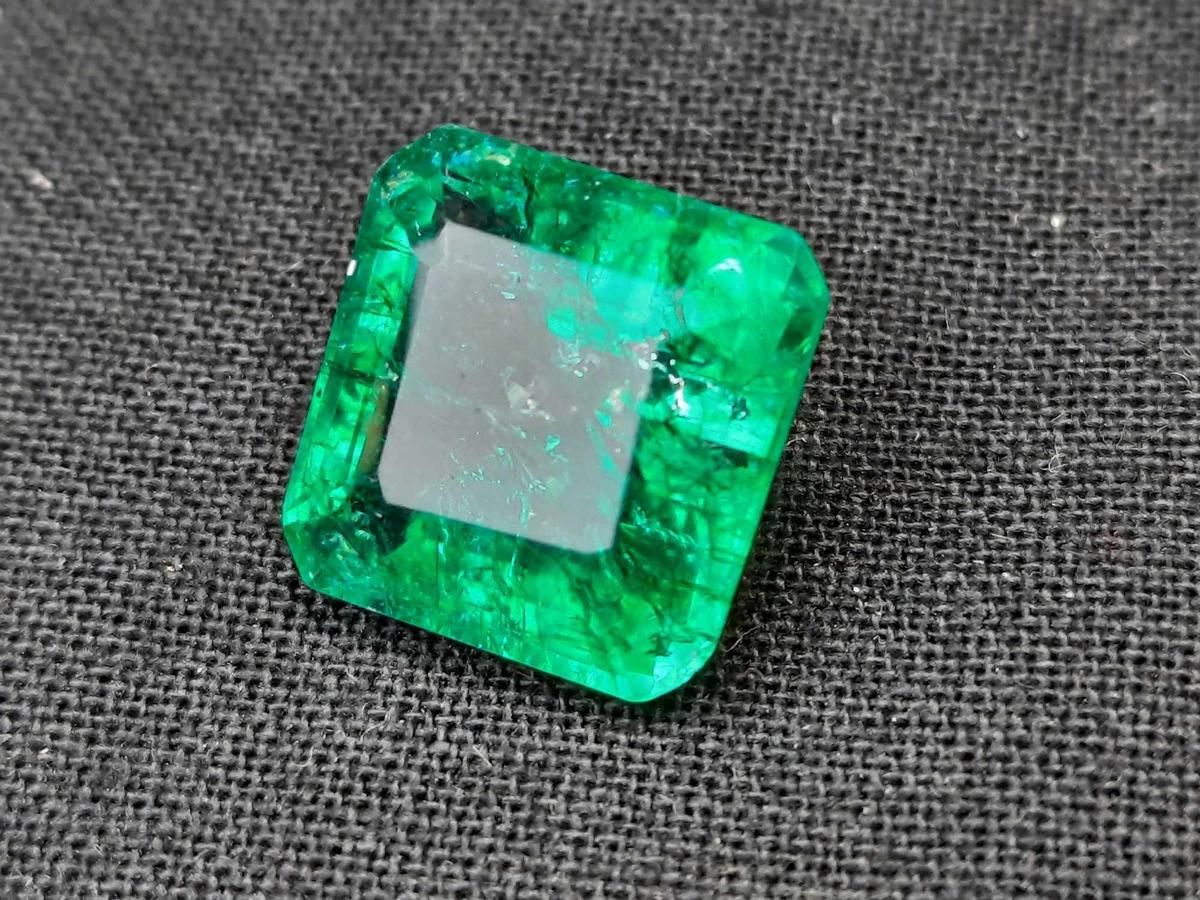 Columbian Emerald Deep Green 8.30cts Massive Natural Mined Gem Stone Radiant Cut GGL Card