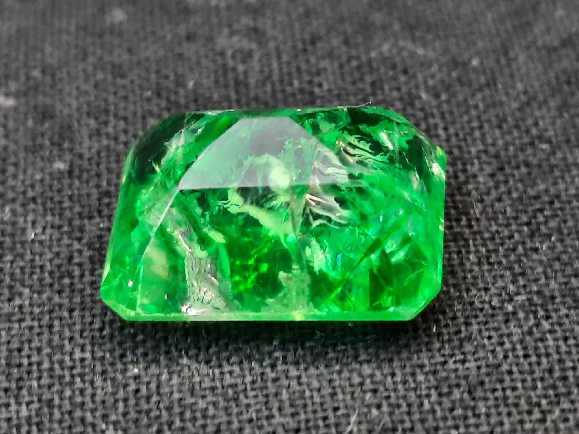 Emerald Genuine Natural Huge Deep Green Columbia 9.20cts wow Cut GGL Gem Stone Card