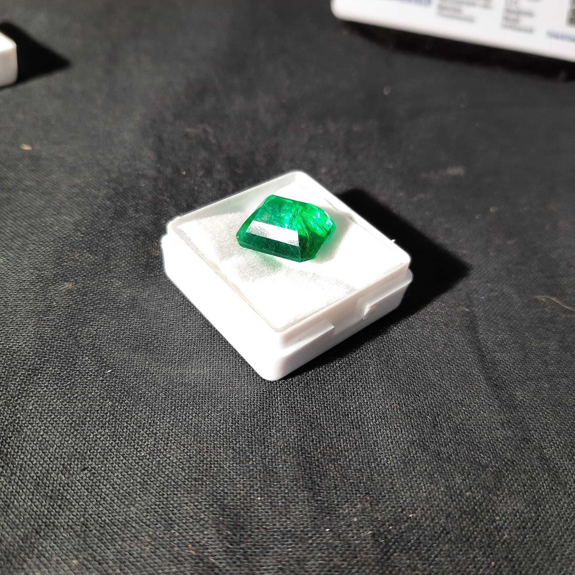 10.02ct Green Emerald Rare Natural w/ Gem ID Card