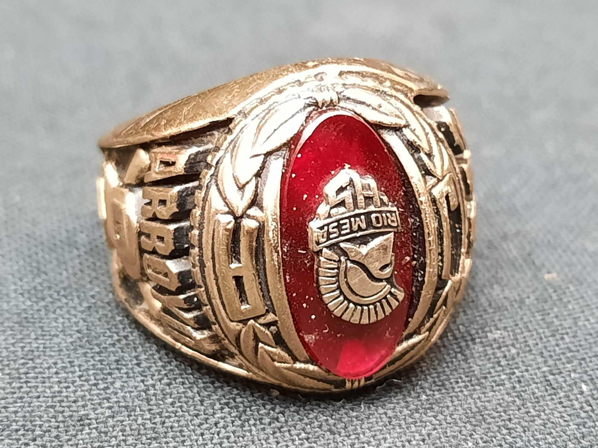 2012 Rio Mesa High School Ring w/ Ruby Gem Stone Size 7.5