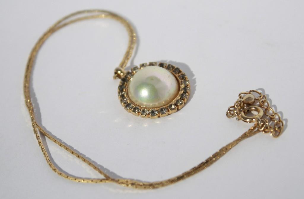 Pearl Fiery Gem Stone Necklace w/ Gold Chain