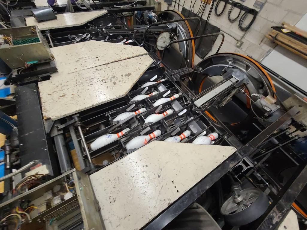 Pin setter 8270 machine vintage x2 units 118in tall