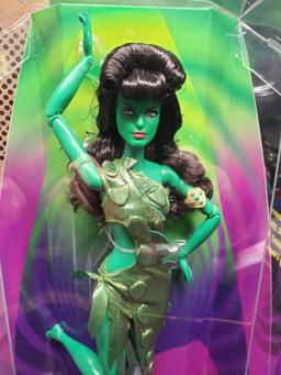 Star Trek 2016 Barbie. Desilu. Cool Box and pkv