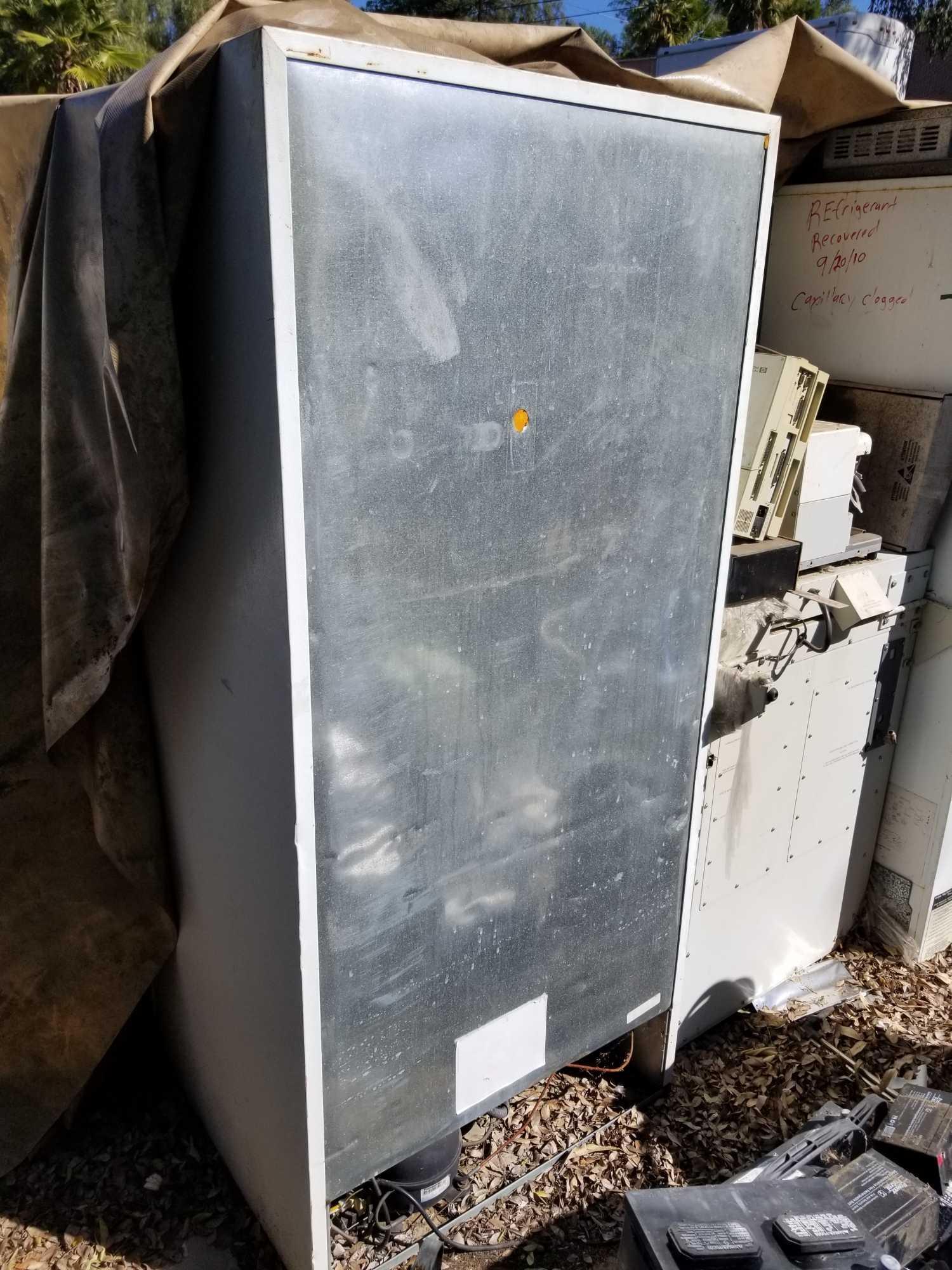 Lot of Refrigerators Cabinets 6 Units