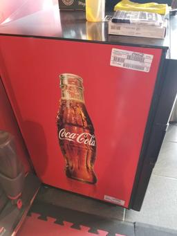 Coca-Cola Mini Refrigerator EVC04