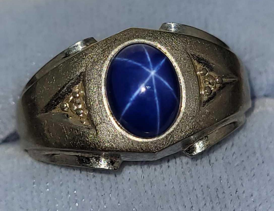 10kt white gold with blue star Sapphire and diamonds