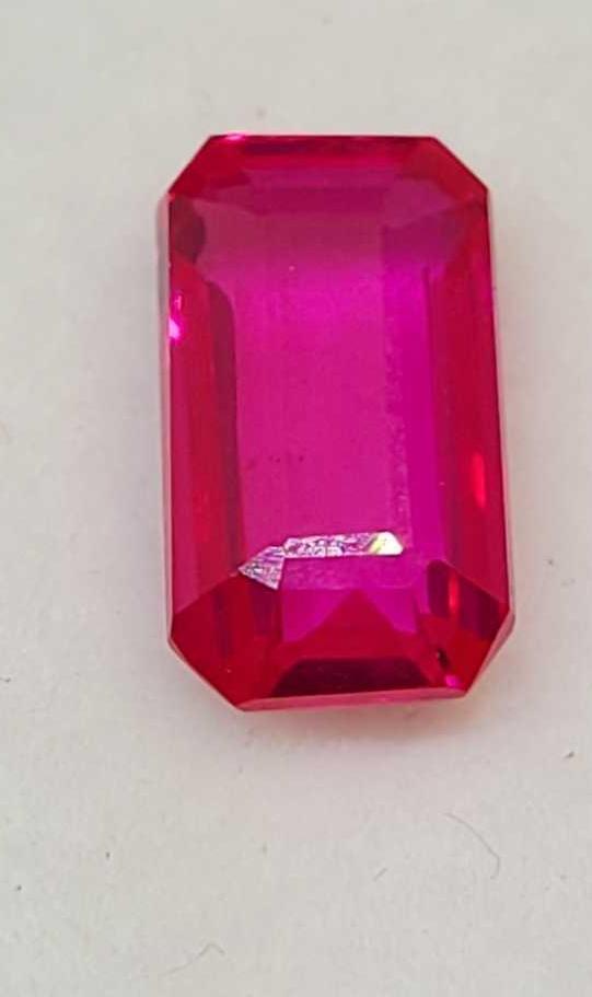 Red emerald cut Ruby 3.44ct