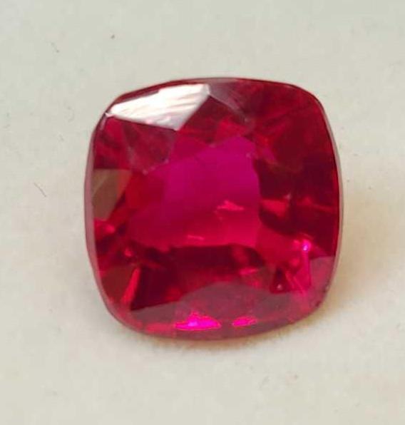 Red ruby 5.68ct princess cut Gemstone
