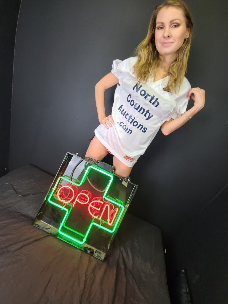 Green Red Neon Open Sign