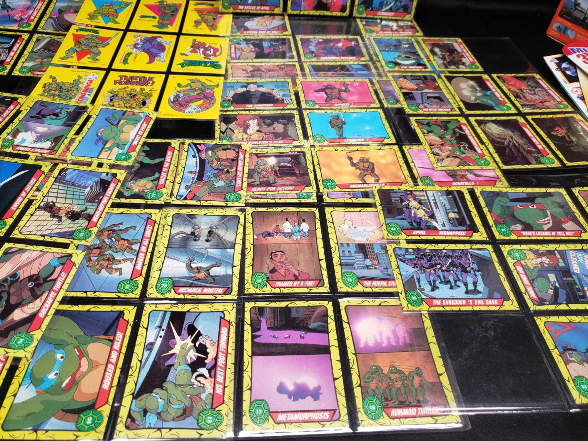 Ninja turle and 6 Garbage pail trading cards