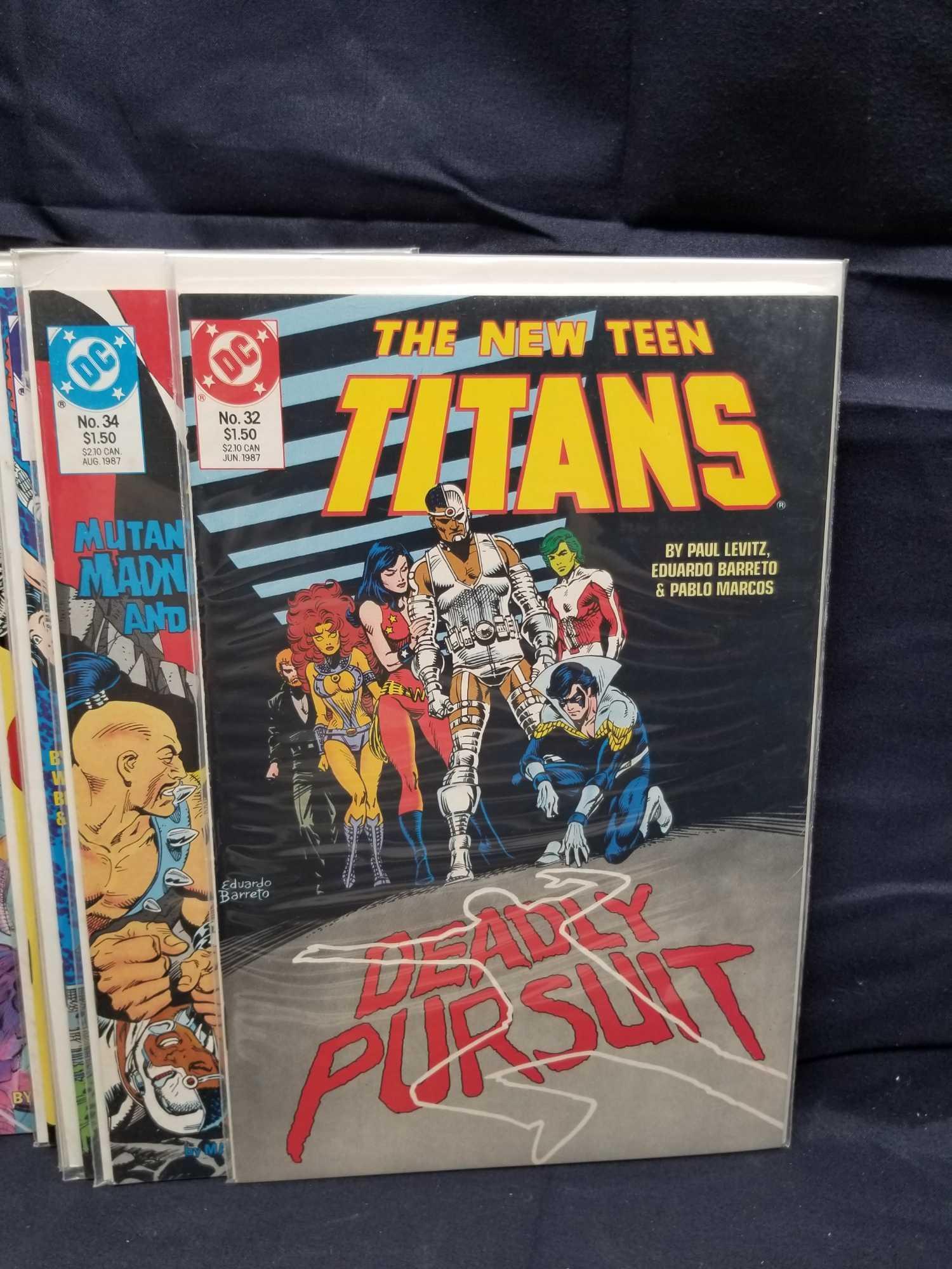 40 DC The New Teen Titans Comic Books