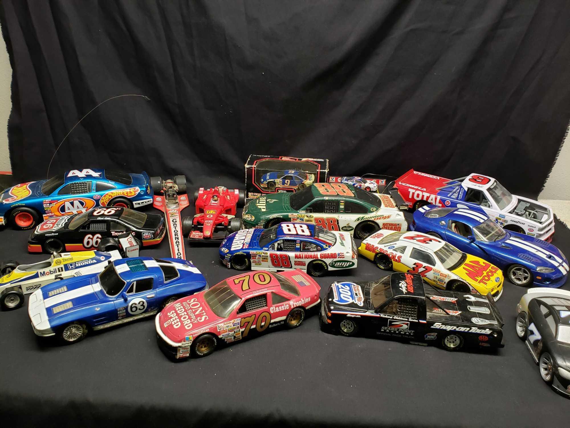 Mixed lot of Vintage used Racecars. Hot Wheels, Mobile