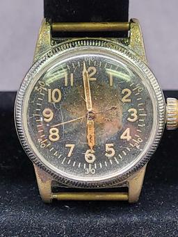 WWII Elgin Army Air Corps Pilot's Wristwatch authentic, runs, needs service