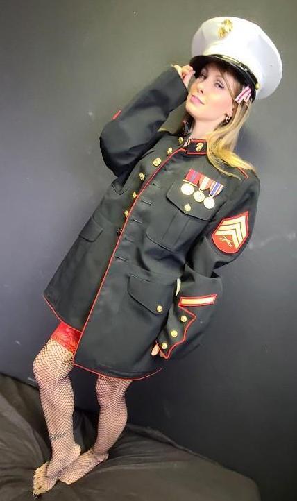 Marine Sergeant Dress Uniform 44 L and Hat