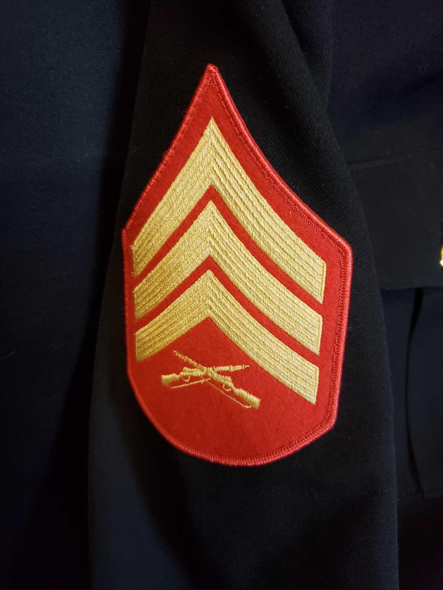 Marine Sergeant Dress Uniform 43 R w Rifle Expert pin